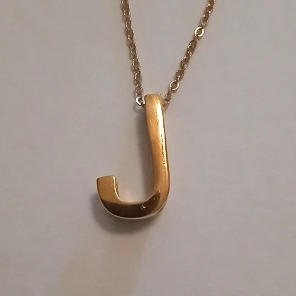 #1110. 5 Piece Assorted Gold Toned Pendant And Faux Pearl Necklace Bundle - Picture 6 of 10